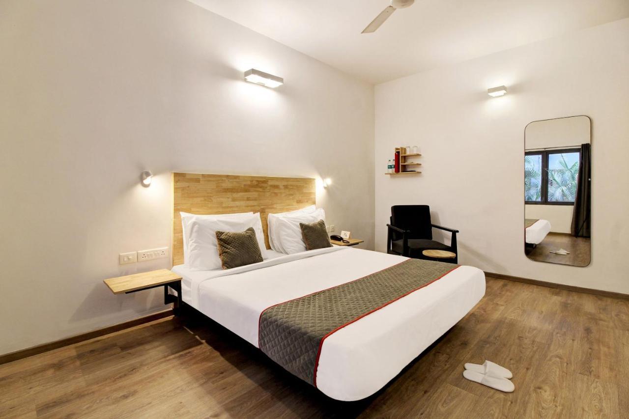 Oyo Townhouse 9 Hitech City Hyderabad Esterno foto