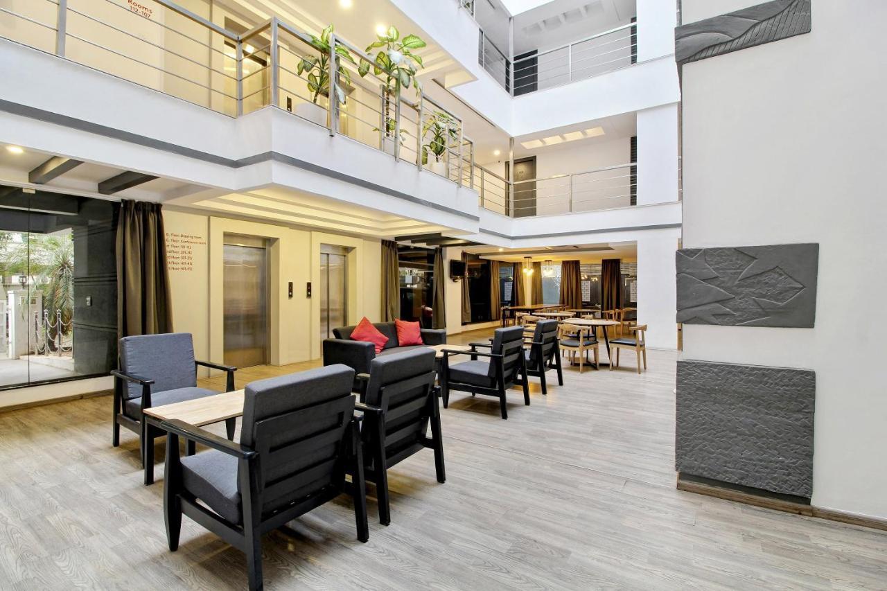 Oyo Townhouse 9 Hitech City Hyderabad Esterno foto